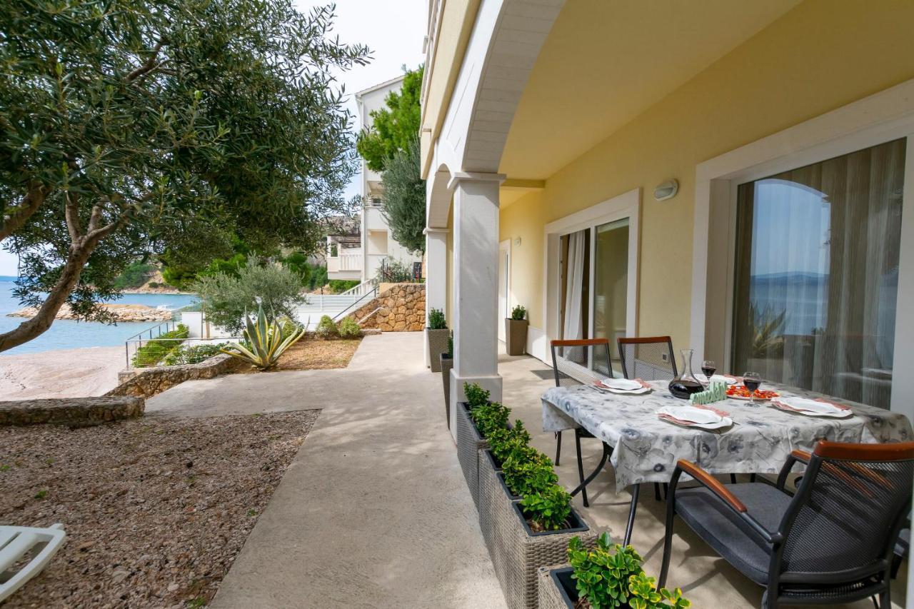 Apartments Beach Dream Mimice Exterior photo